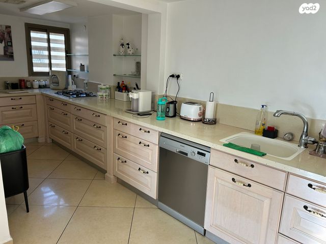 גג/ פנטהאוז, אהוד מנור, קרית אילון, חולון