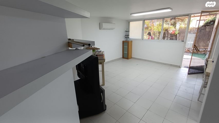 יחידת דיור, שיכון פועלים א', הוד השרון