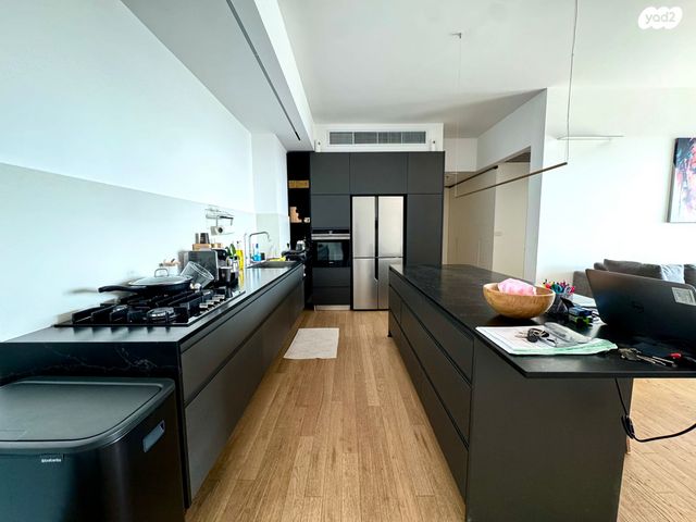 דירה, ישראל טל, מונטיפיורי, הרכבת, תל אביב יפו