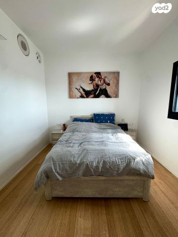 דירה, ישראל טל, מונטיפיורי, הרכבת, תל אביב יפו