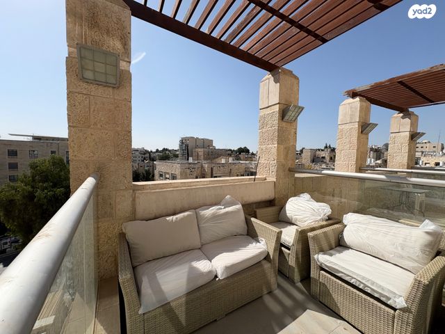 דירה, ג'ורג' וושינגטון, טלביה, קוממיות, ירושלים