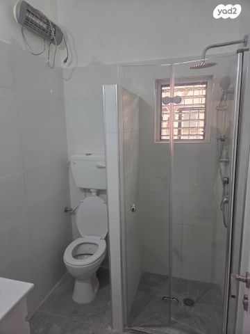 דירה, יהושע חנקין, נאות שושנים, חולון