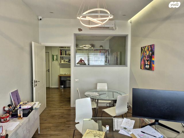 קליניקות, הוד השרון