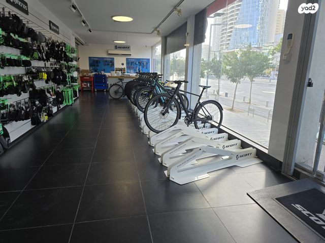 דרך מנחם בגין 128