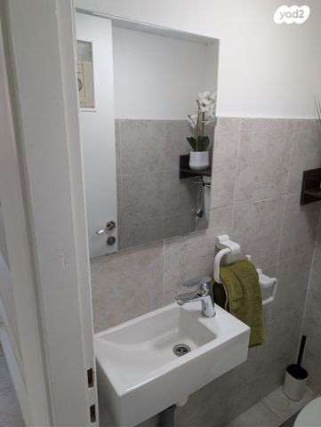 משרדים, כנפי נשרים, אזור תעשיה גבעת שאול, ירושלים