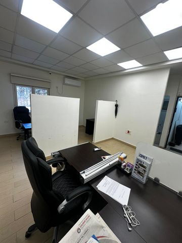 משרדים, רש"י, הפועל המזרחי ד', שיכון ד', בני ברק