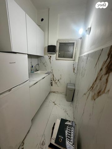 משרדים, רמב"ם, בני ברק