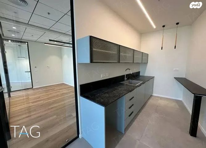 משרדים, דרך מנחם בגין 13, בורסה, רמת גן