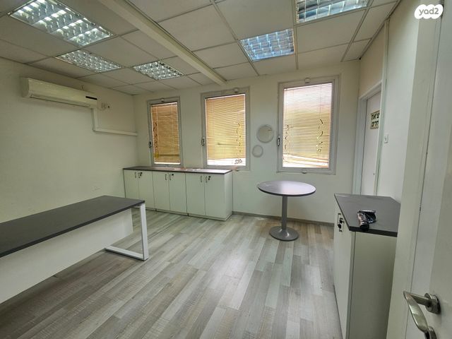 משרדים, חסן שוקרי, הדר מרכז, חיפה