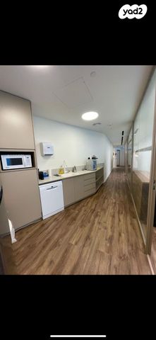 משרדים, דרך מנחם בגין, תל אביב יפו