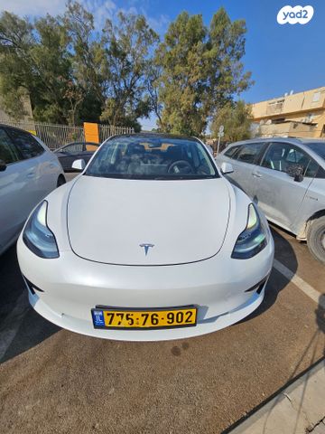 מודעת רכב טסלה מודל 3