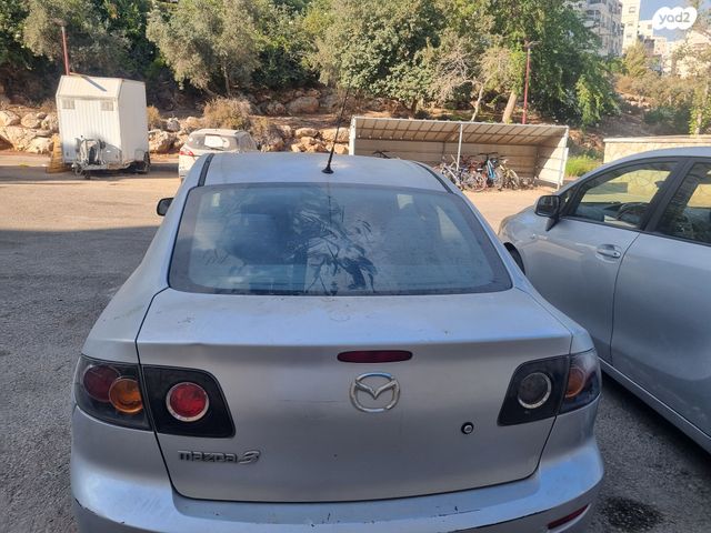 מודעת רכב מאזדה 3