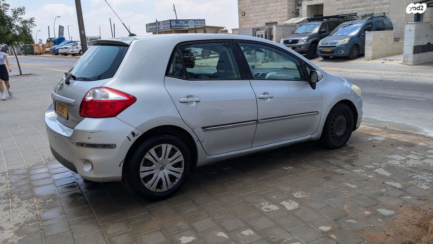 מודעת רכב טויוטה אוריס