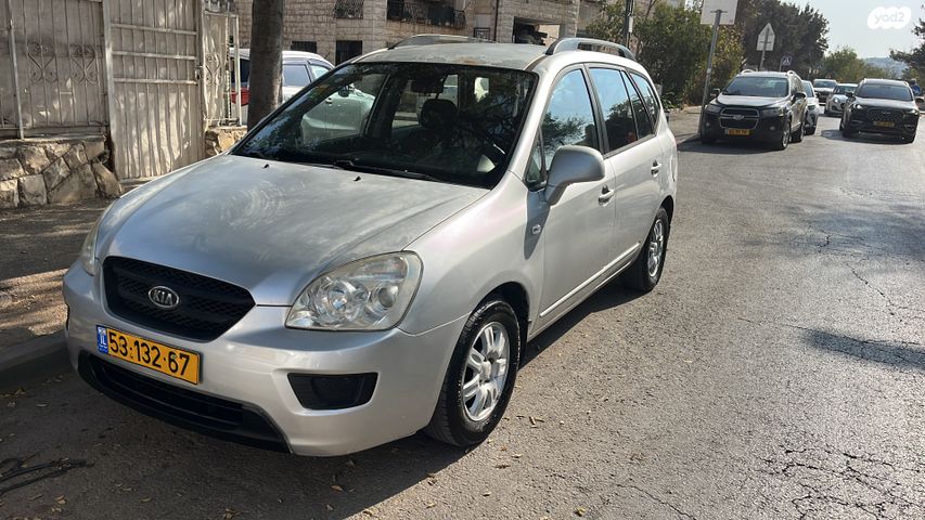 מודעת רכב קיה קארנס