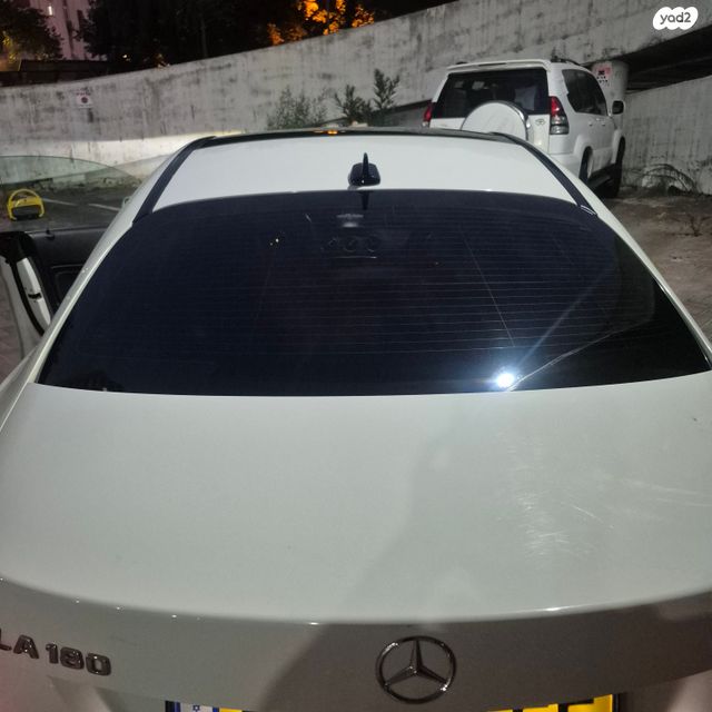 מודעת רכב מרצדס-בנץ CLA