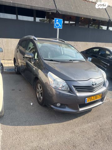 מודעת רכב טויוטה ורסו