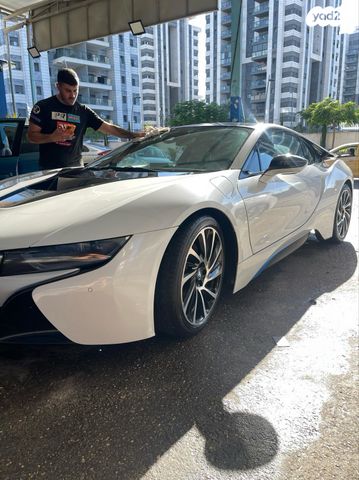 מודעת רכב ב מ וו i8