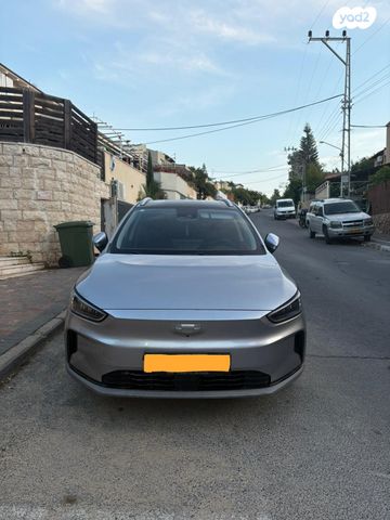 מודעת רכב ג׳ילי Geometry C