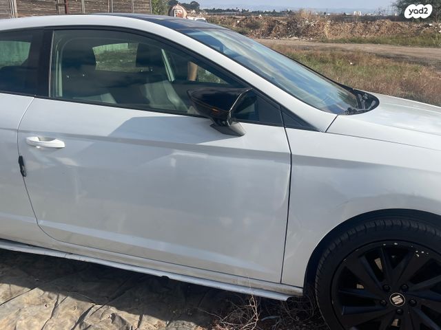 מודעת רכב סיאט לאון