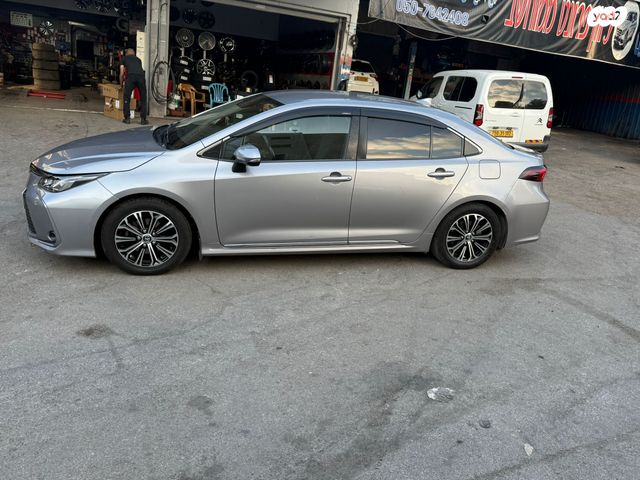 טויוטה קורולה