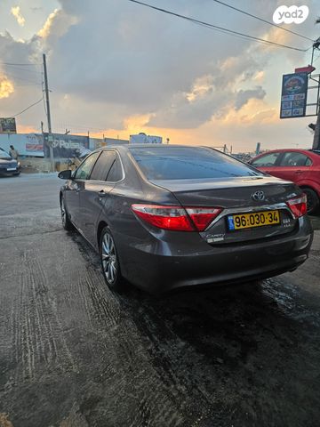 טויוטה קאמרי