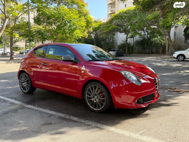 מודעת רכב אלפא רומיאו מיטו