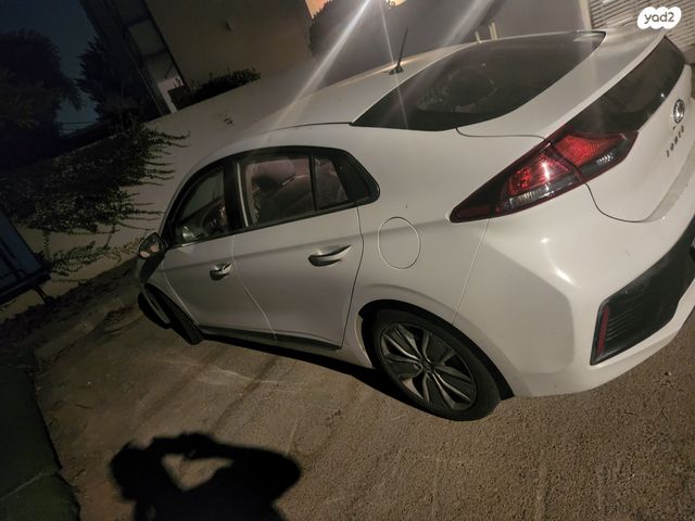 יונדאי איוניק