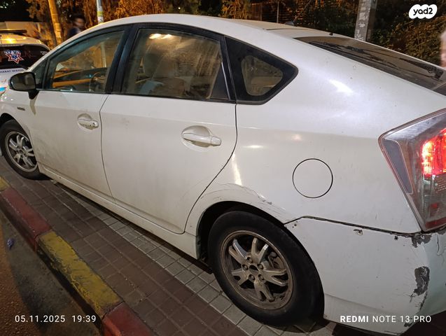 טויוטה פריוס