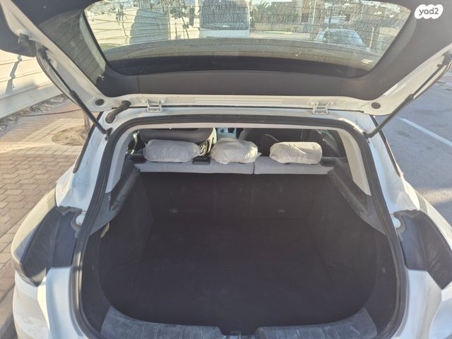 ג׳ילי Geometry C