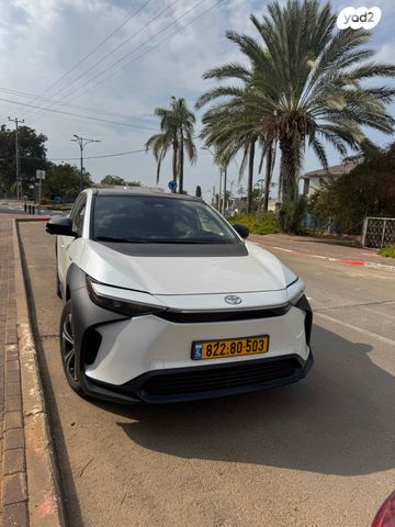 מודעת רכב טויוטה bZ4X