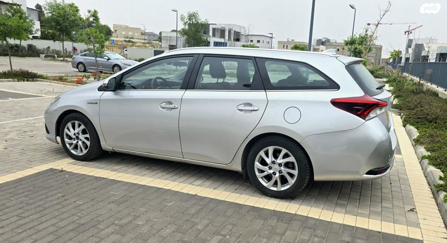 מודעת רכב טויוטה אוריס