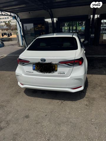 טויוטה קורולה