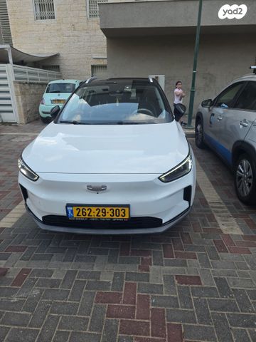 מודעת רכב ג׳ילי Geometry C