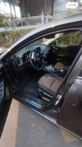 מודעת רכב מאזדה 3