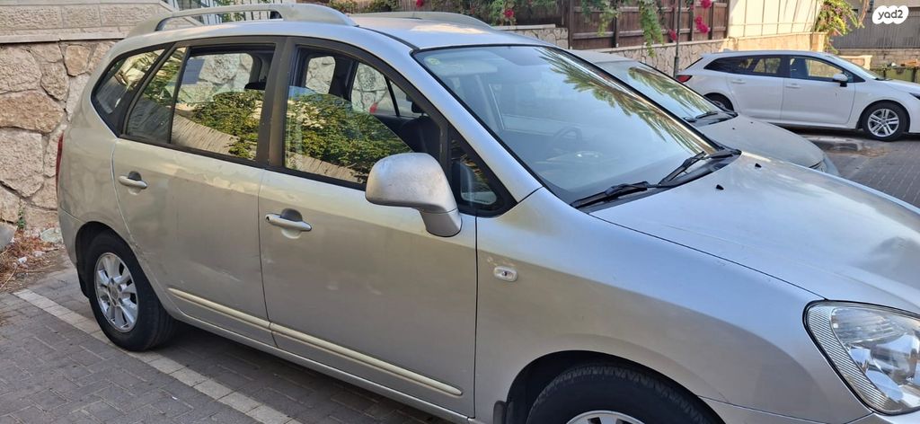 מודעת רכב קיה קארנס