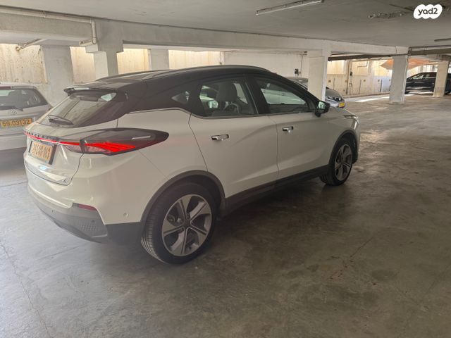 ג׳ילי Geometry C