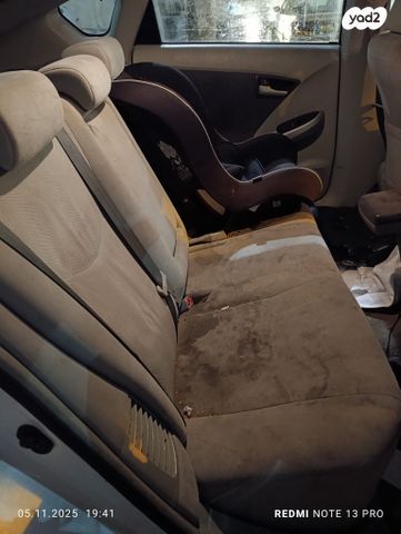 טויוטה פריוס