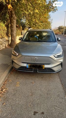 מודעת רכב אם ג'י ZS