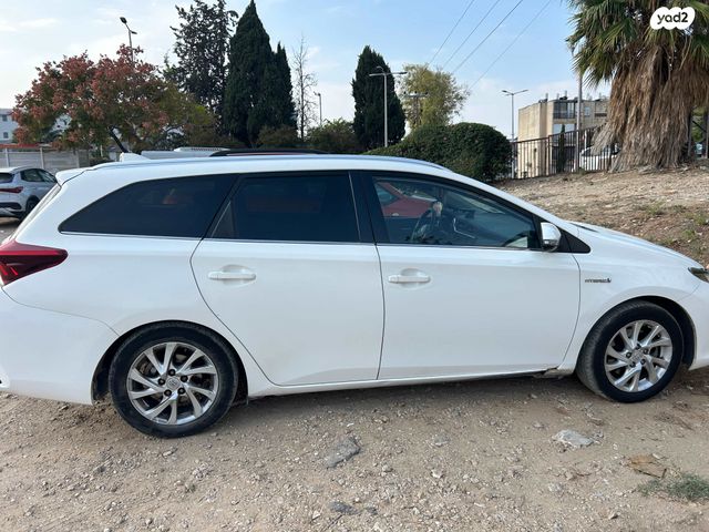 מודעת רכב טויוטה אוריס