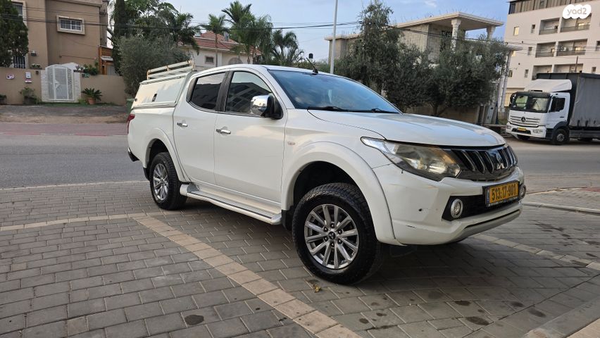 מיצובישי טרייטון / L200