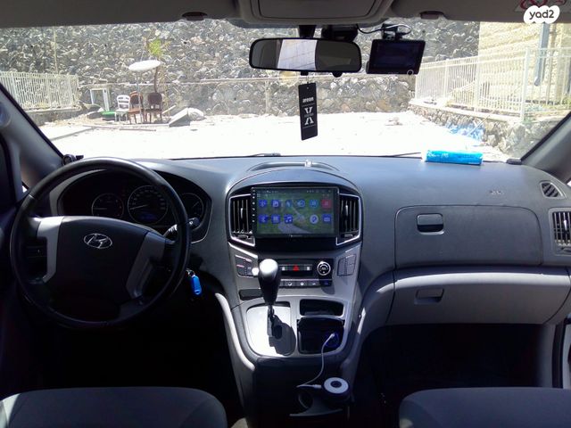 יונדאי H-1 / i800