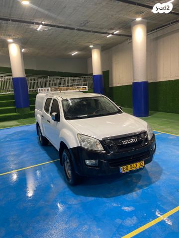 איסוזו די-מקס