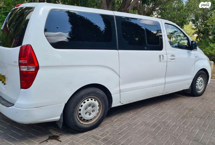 יונדאי H-1 / i800