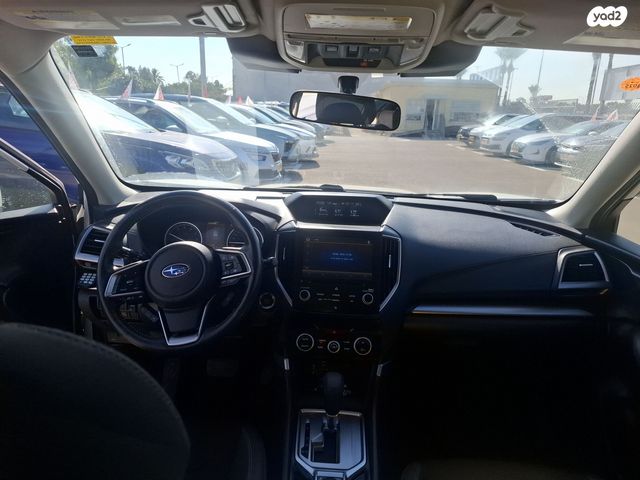 סובארו פורסטר