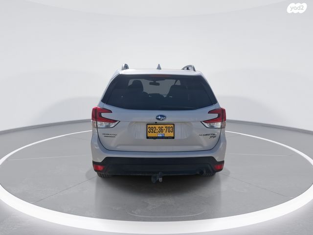 סובארו פורסטר