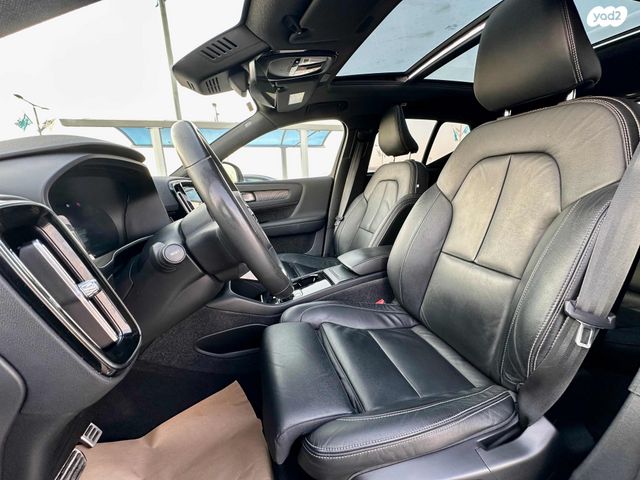וולוו XC40