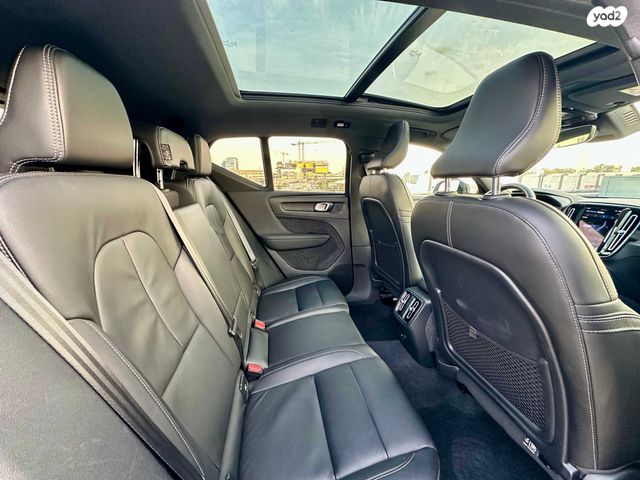 וולוו XC40