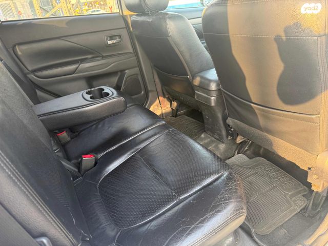 מיצובישי אאוטלנדר