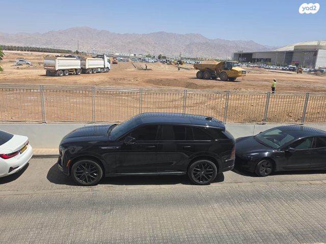 מודעת רכב קאדילק אסקלייד