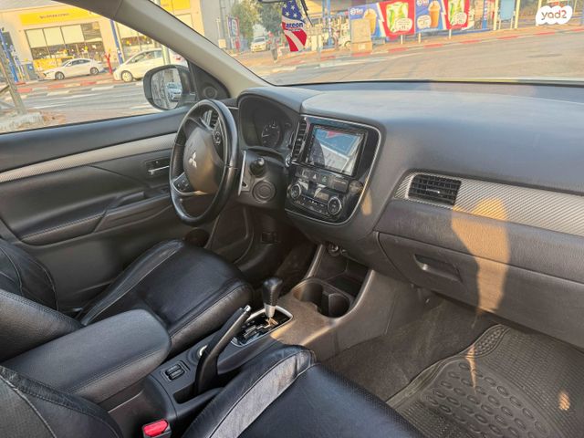 מיצובישי אאוטלנדר